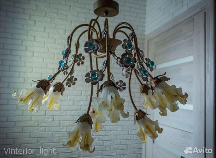 Винтажная люстра СССР «Букет лилий», 90-е гг