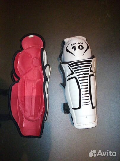 Продам хоккейный шлем и защиту детские