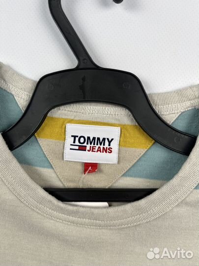 Футболка Tommy Jeans