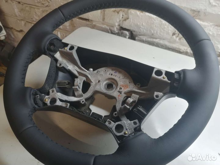 Руль mitsubishi pajero 4