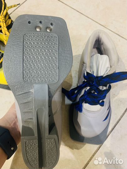 Лыжные ботинки размер 30- 32