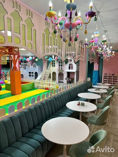 Стол Рюмка белый