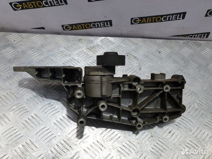 Кронштейн генератора Volvo S80 TS