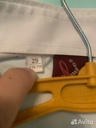 Рубашки каждая по 100