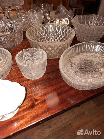 Большие хрустальные вазы