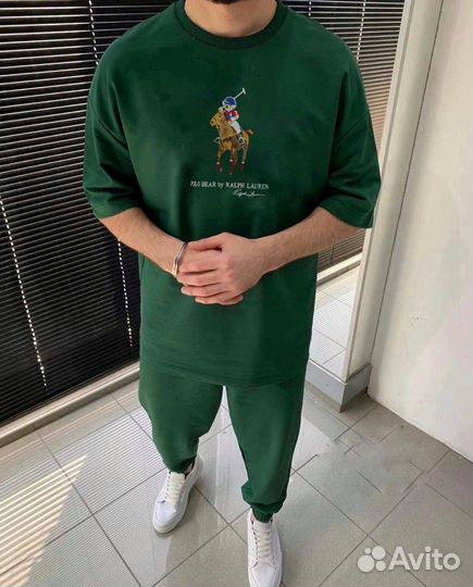 Спортивный костюм