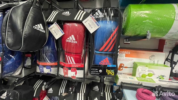 Снарядные перчатки для единоборств много