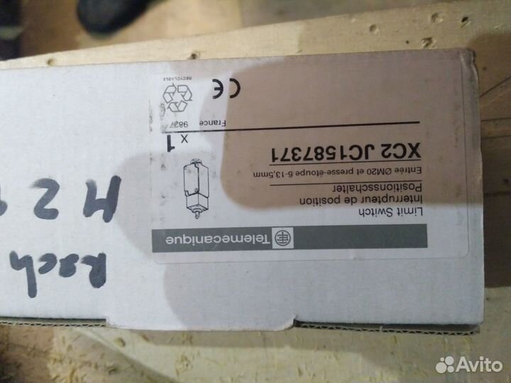 Выключатель концевой Telemecanique XC2 JC