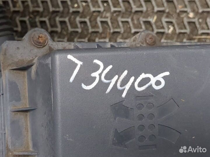 Корпус воздушного фильтра Volkswagen Tiguan, 2010