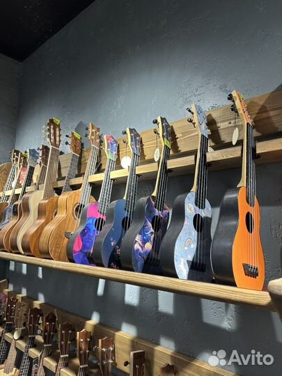 Укулеле в ассортименте