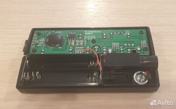 Тюнер гитарный Adams ET-2005 универсальный