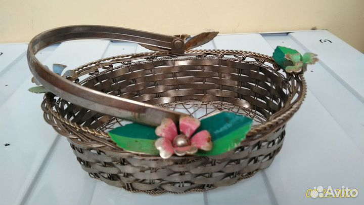 Металлическая декоративная корзиночка