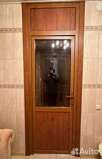 Дверь алюминевый