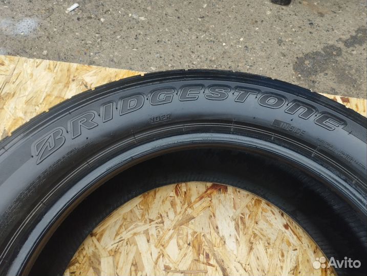 Bridgestone Dueler H/T 215/60 R17