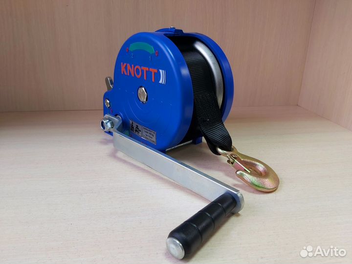 Лебедка для прицепа ручная c тормозом 450кг knott