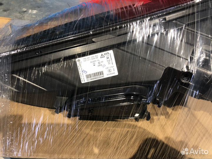 Продам фару Porsche Cayenne