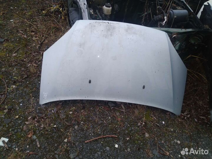 Капот Ford C-max 2005 год