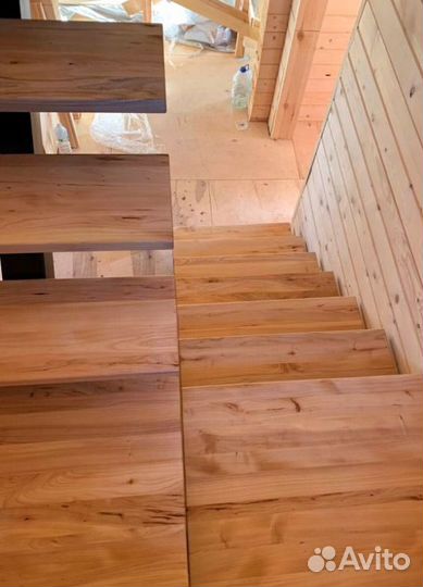 Г-образная лестница с поворотом