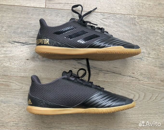 Футзалки Adidas Predator Sala 19.4