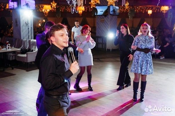 Ведущий и диджей