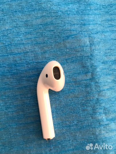 AirPods 1 наушник правый
