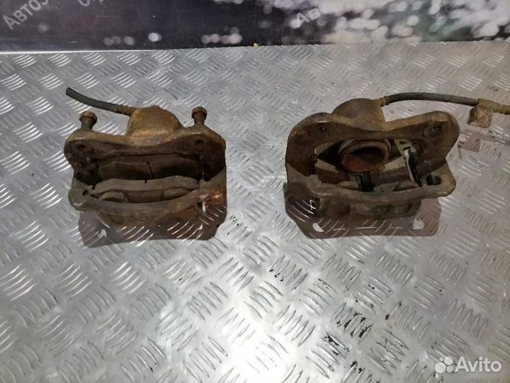 Суппорт передний Hyundai Elantra XD 2.0