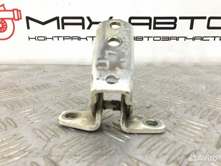 Б/У петля двери передний левый Mitsubishi Lancer