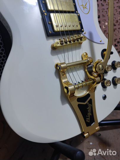 Gibson SG 63 Custom 3 PU Maestro CW электрогитара