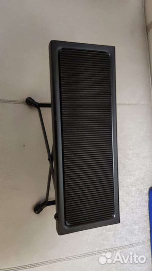 Подставка под ногу гитариста