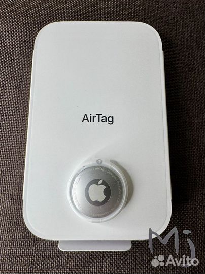 Метка Apple AirTag новая, (оригинал)