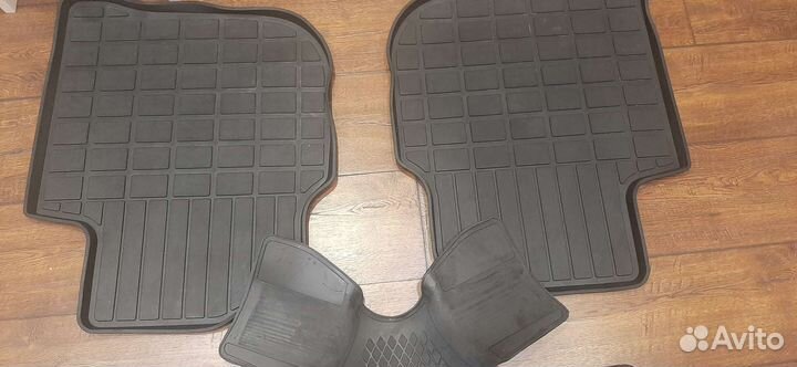 Коврики резиновый Polo liftback б/у