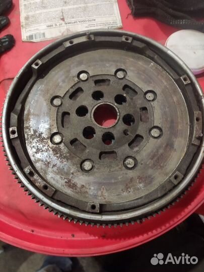 Маховик Luk 415026410