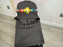 Шезлонг детский babybjorn с игрушкой и коробками