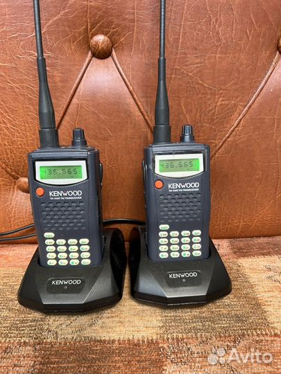 Рация Kenwood TH-K4AT с зу