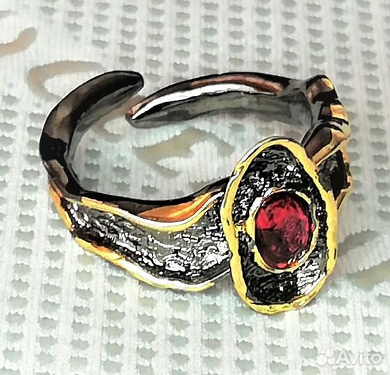 Кольца 17,5, 18 с родолитом, голубым топазом сереб