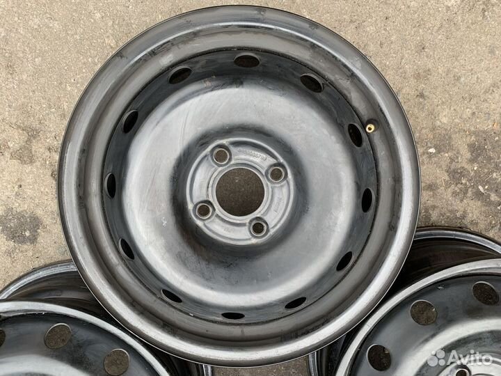 Диски R15 4x100 ET50 Nissan Renault