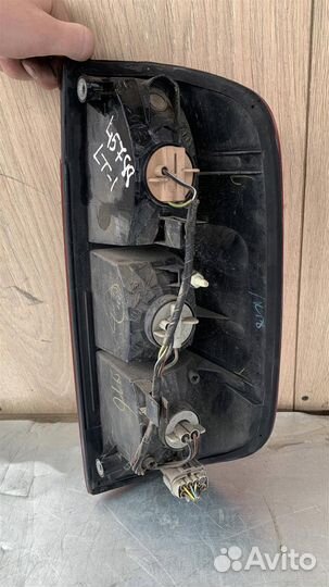 Фонарь задний правый от Nissan Navara (D40) 2005