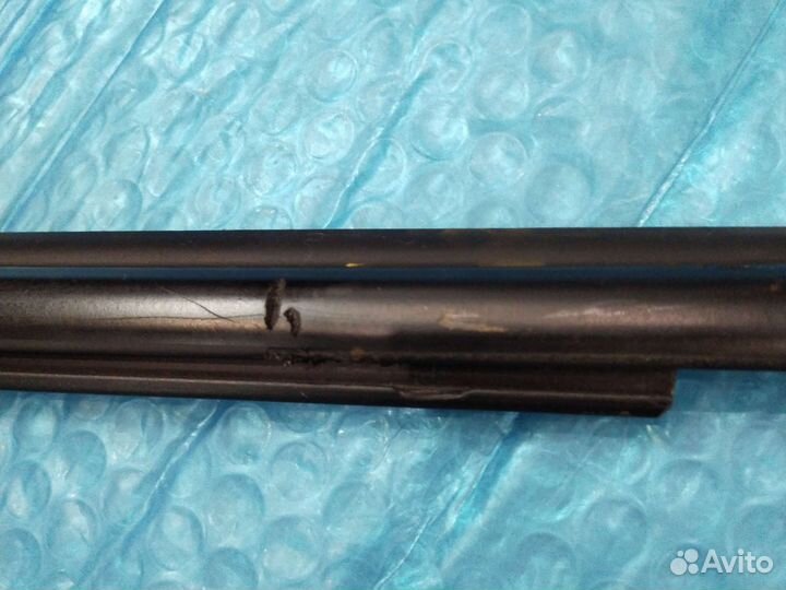 Молдинг стекла двери Тойота Версо перед левый