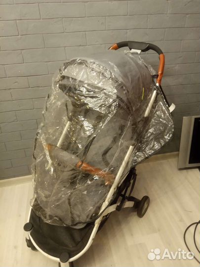 Коляска nuovita