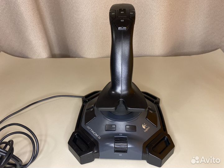 Джойстик Logitech Attack3 авиасимулятор