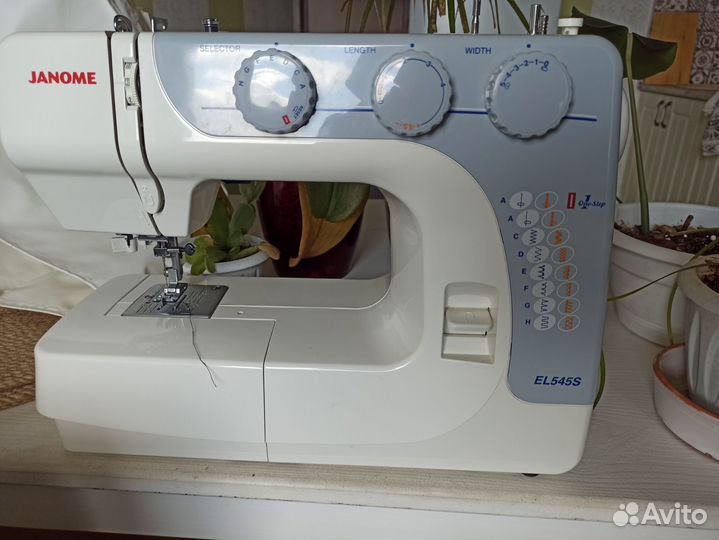Швейная машина Janome EL545S