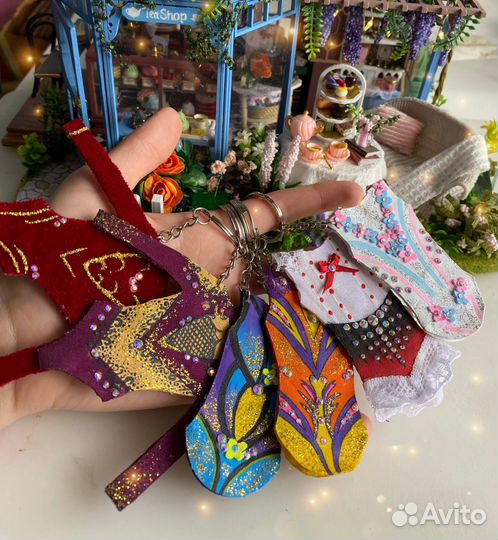 Брелок купальник для художественной гимнастики