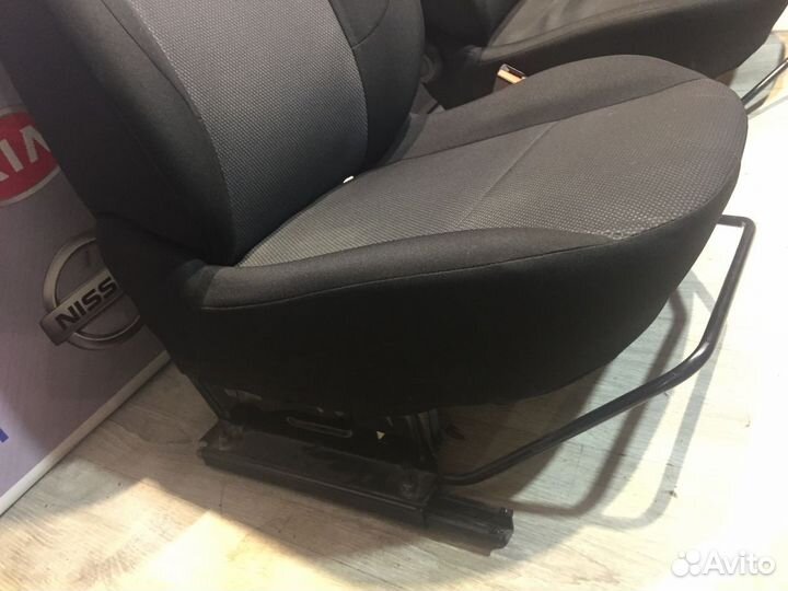 Сиденье кресло переднее Renault logan 2 Лев, Прав