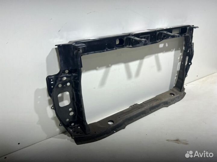 Рамка радиатора(телевизор) передняя Kia Rio 4