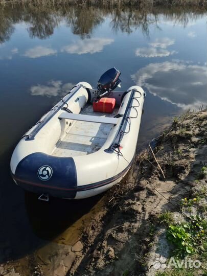 Моторная лодка Yamaha с двигателем Yamaha