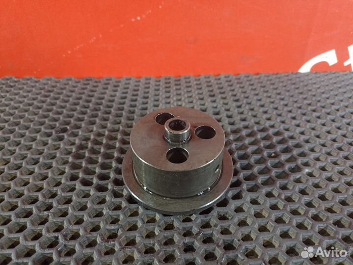 Ось промежуточной шестерни