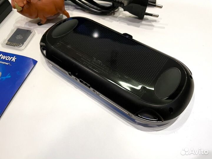 Sony Vita (oled) 33GB прошитая + много игр