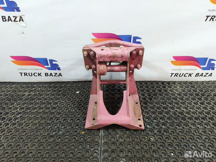 Кронштейн запасного колеса Iveco Stralis