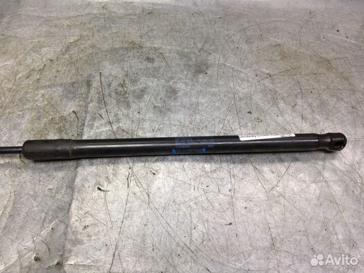 Амортизатор двери багажника skoda Octavia (A5 1Z)