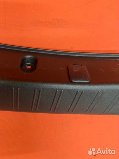 Накладка замка багажника Subaru Impreza GH8 EJ20X